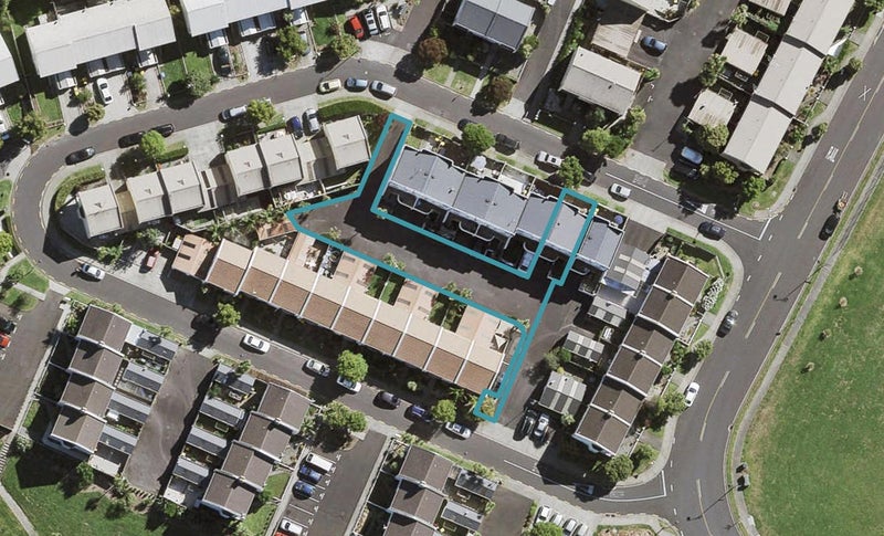 4 Winery Way, Henderson, Auckland - Carousel 1