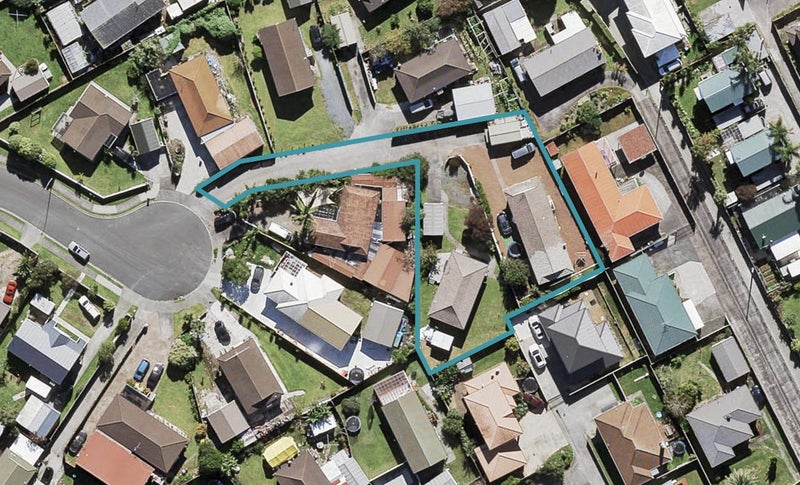 1/68 Tony Segedin Drive, Avondale, Auckland - Carousel 1