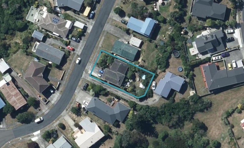 7 De Castro Place, Titahi Bay, Porirua - Carousel 1