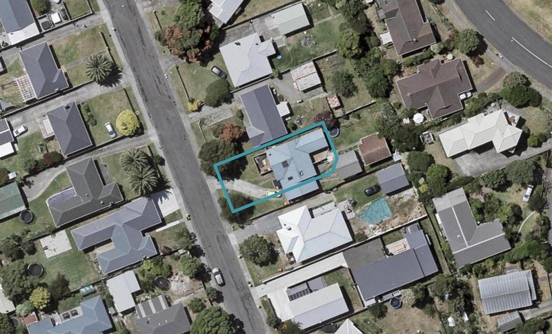 11A Winton Street, Paraparaumu Beach, Paraparaumu - Carousel 1