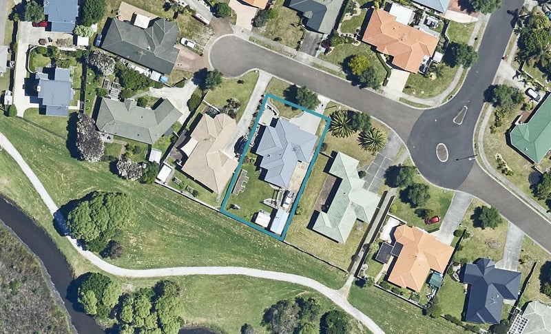 32 Larisa Grove, Papamoa Beach, Papamoa - Carousel 1