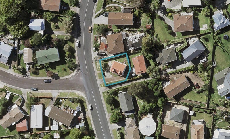 9A Athena Drive, Totara Vale, Auckland - Carousel 1