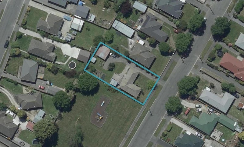37 Emlyn Place, Avondale, Christchurch - Carousel 1