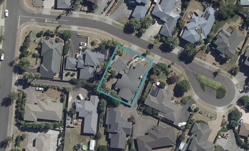 6 Jefferson Heights, Western Heights, Hamilton - Carousel 1