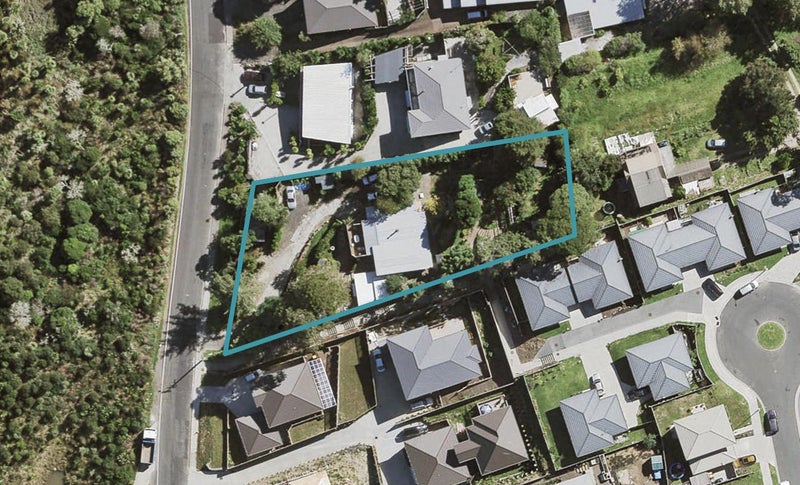 13 Rangeview Road, Sunnyvale, Auckland - Carousel 1