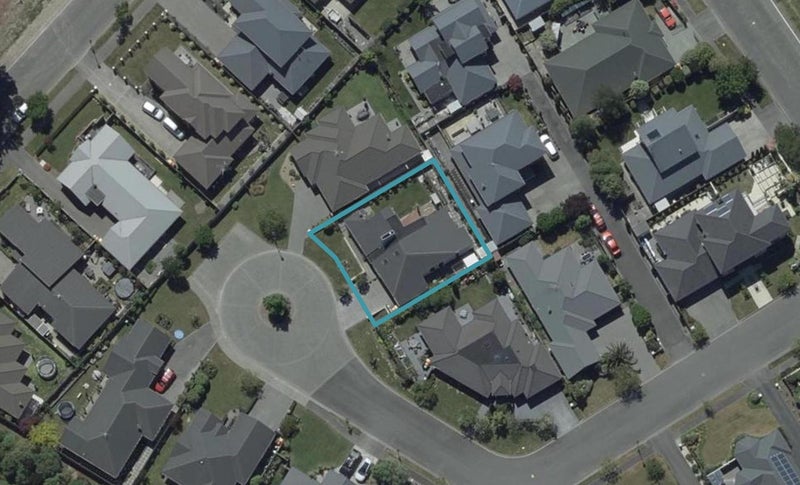 12 Strathmore Gardens, Burwood, Christchurch - Carousel 1