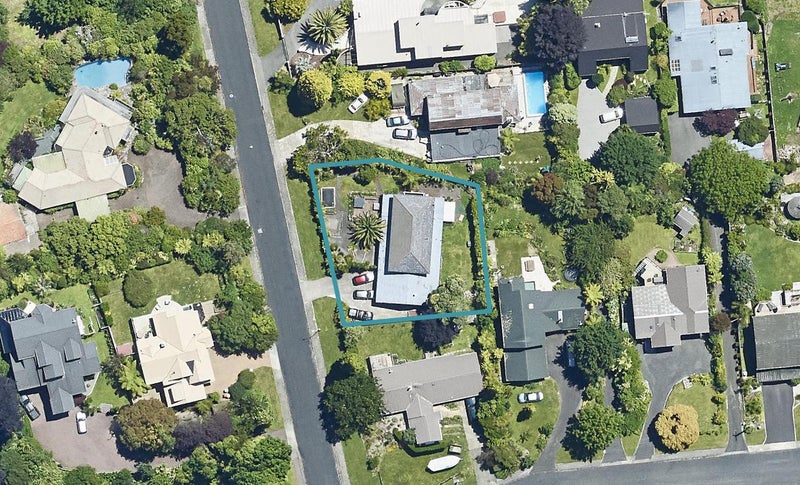 3 Tupara Crescent, Kawaha Point, Rotorua - Carousel 1