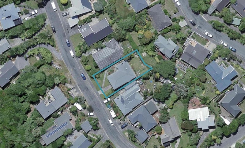 12 Huntleigh Park Way, Ngaio, Wellington - Carousel 1
