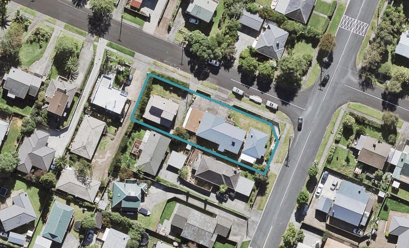 1/66 Lynwood Road, New Lynn, Auckland - Carousel 1