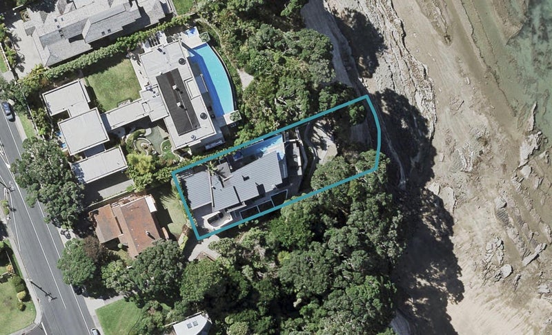 8A Seacliffe Avenue, Belmont, Auckland - Carousel 1
