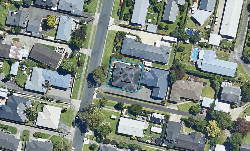 10A Myres Street, Otumoetai, Tauranga - Carousel 1