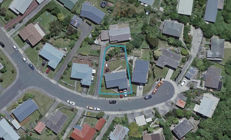 21 Cheltenham Terrace, Newlands, Wellington - Carousel 1