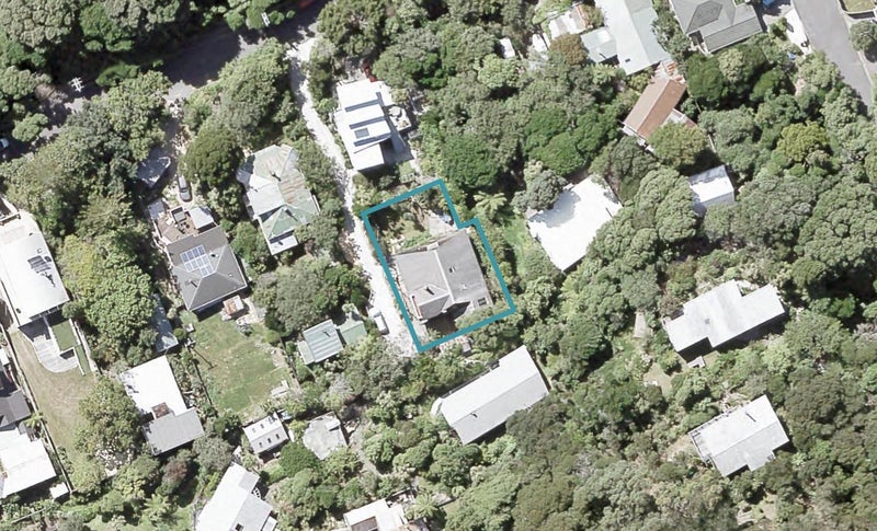 18A Taungata Road, York Bay, Lower Hutt - Carousel 1