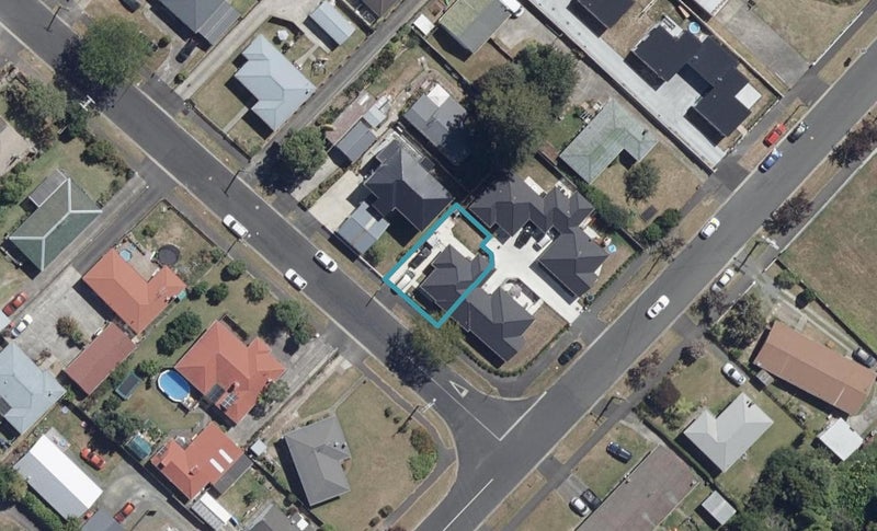 2 Richan Street, Glenview, Hamilton - Carousel 1