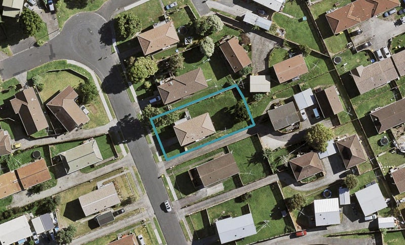 27 Hanford Place, Clendon Park, Auckland - Carousel 1
