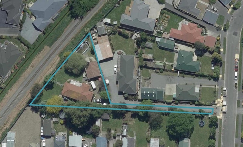 1A Canberra Place, Redwood, Christchurch - Carousel 1