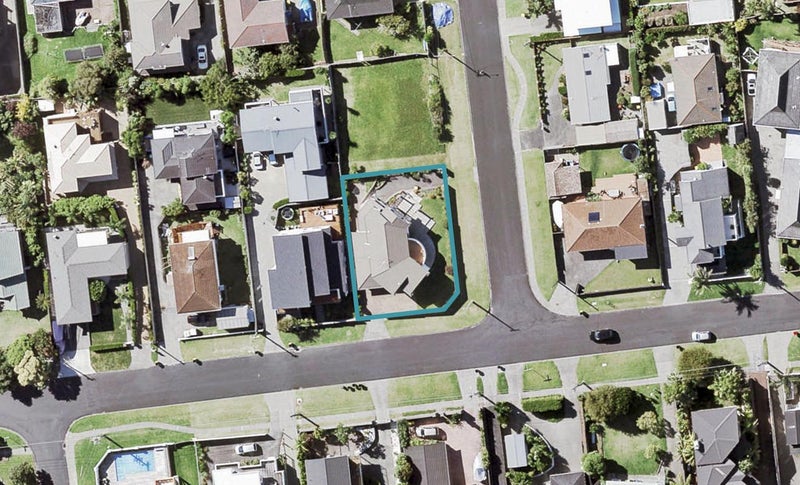 20 Hyde Road, Rothesay Bay, Auckland - Carousel 1