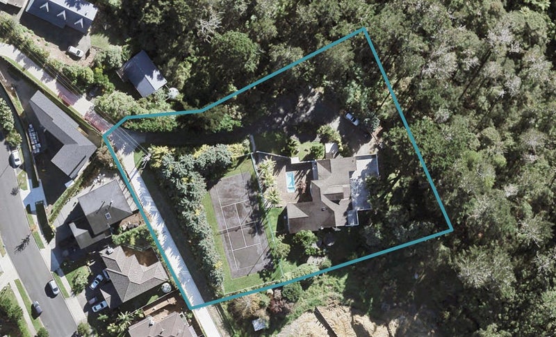 83 Rising Parade, Fairview Heights, Auckland - Carousel 1