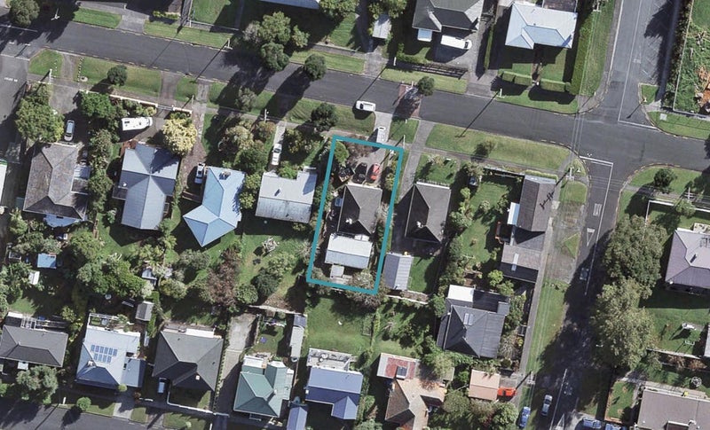 13 Rimu Street, Helensville, Helensville - Carousel 1