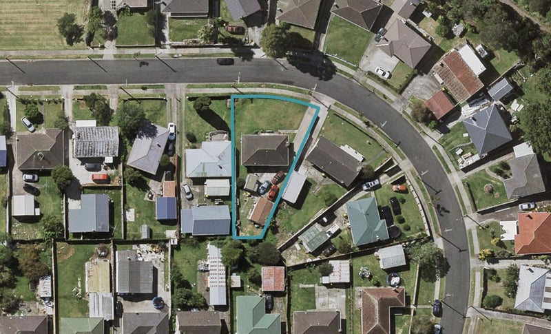 8 Antrim Crescent, Otara, Auckland - Carousel 1