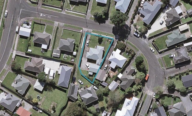 6 Barry Street, Ferndale, New Plymouth - Carousel 1