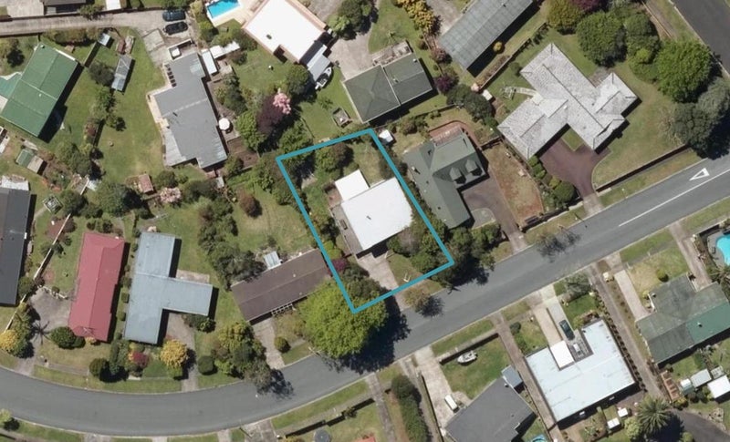 35 Carlton Crescent, Kamo, Whangarei - Carousel 1