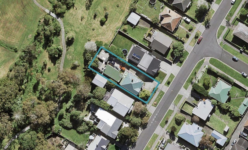 15A Duncan Avenue, Sandringham, Auckland - Carousel 1