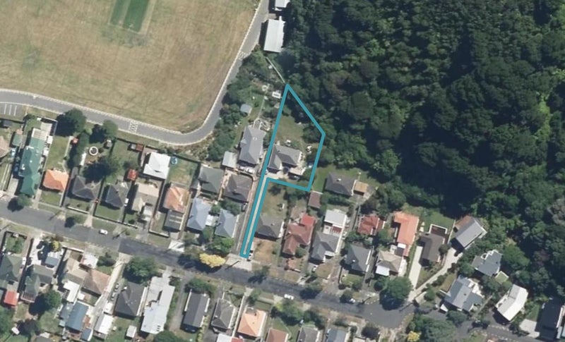 192 Whites Line, WAIWHETU, LOWER HUTT - Carousel 1