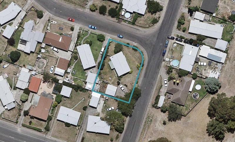 34 Cortes Crescent, Flaxmere, Hastings - Carousel 1