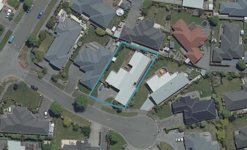 5 Springside Place, Redwood, Christchurch - Carousel 1