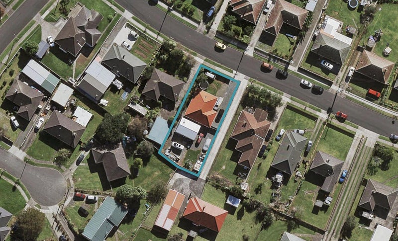 18 Ashton Avenue, Otara, Auckland - Carousel 1