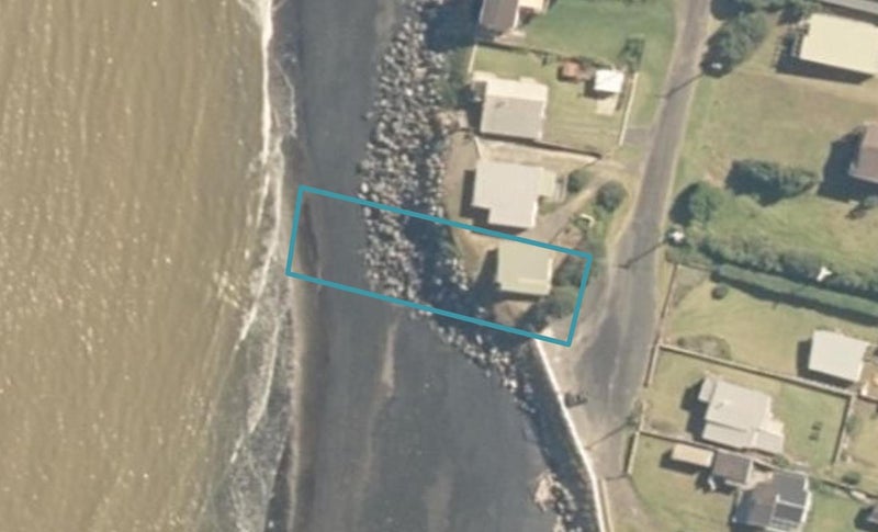 24 Point Road, Mōkau - Carousel 1
