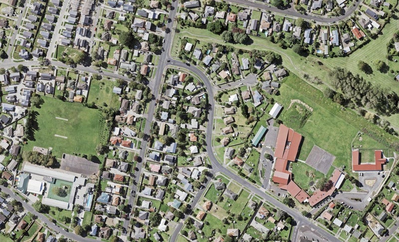 1/9 Farringdon Street, Glen Innes, Auckland - Carousel 1