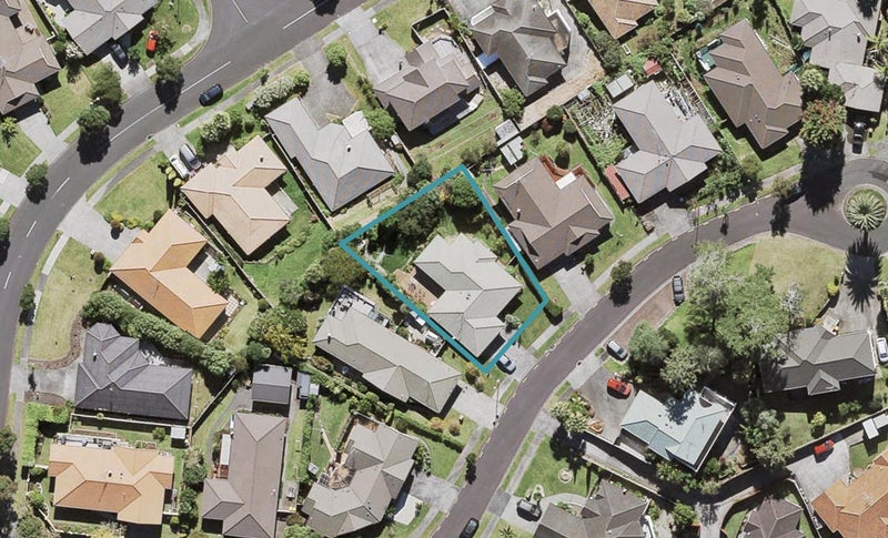 10 Jubaea Place, Henderson, Auckland - Carousel 1