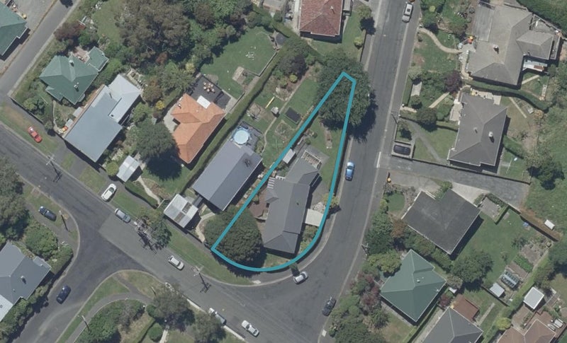 122 Lynn Street, Wakari, Dunedin - Carousel 1