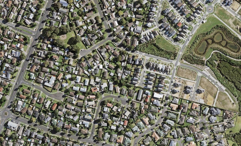 2/29 Becker Drive, Weymouth, Auckland - Carousel 1