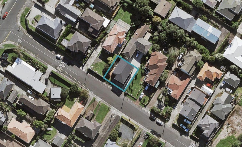 31A Haughey Avenue, Three Kings, Auckland - Carousel 1
