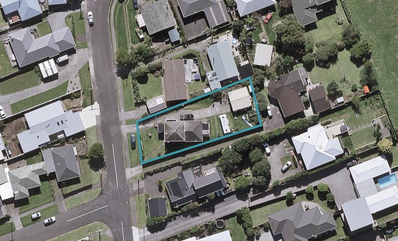 7 Fitzroy Road, Fitzroy, New Plymouth - Carousel 1