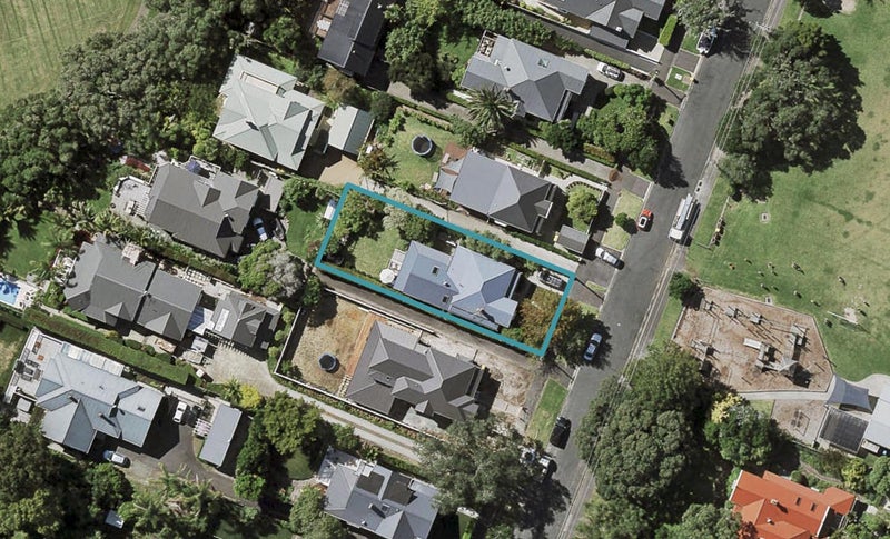 23 Glen Road, Stanley Point, Auckland - Carousel 1