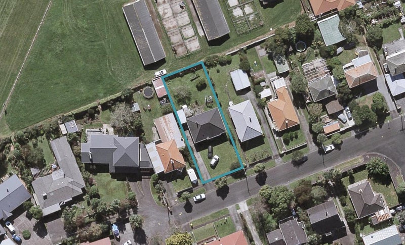 22 Maranui Street, Welbourn, New Plymouth - Carousel 1