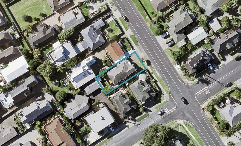 39 Hattaway Avenue, Bucklands Beach, Auckland - Carousel 1