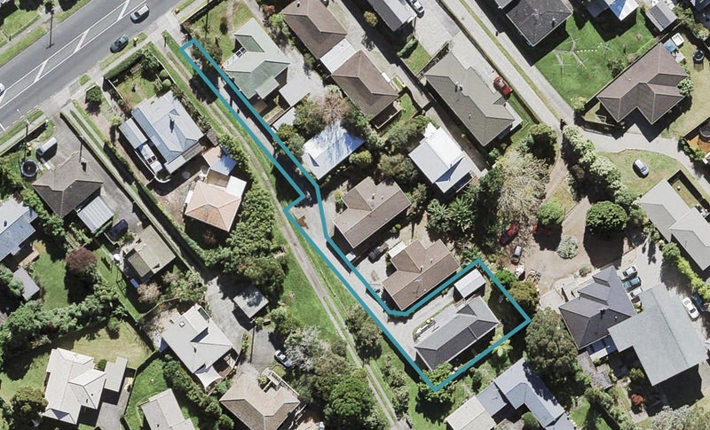66B Titirangi Road, New Lynn, Auckland - Carousel 1