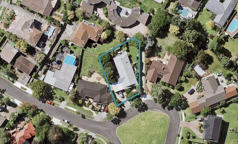 10 Beaconview Rise, Farm Cove, Auckland - Carousel 1