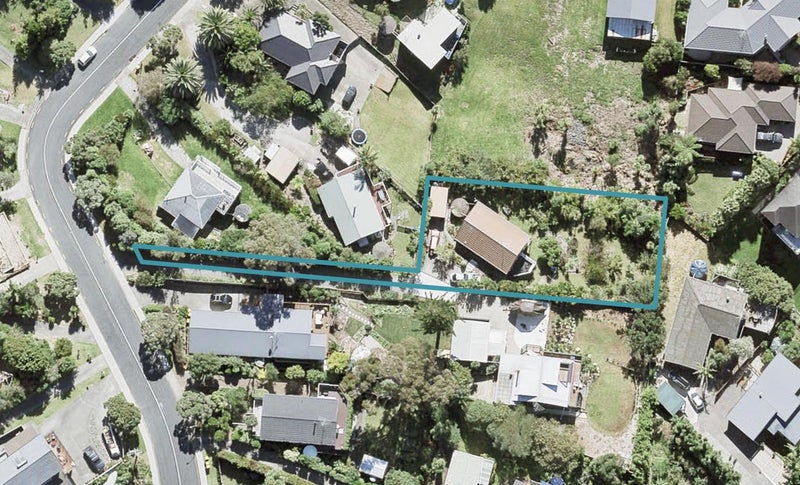 44 Everard Avenue, Army Bay, Whangaparaoa - Carousel 1