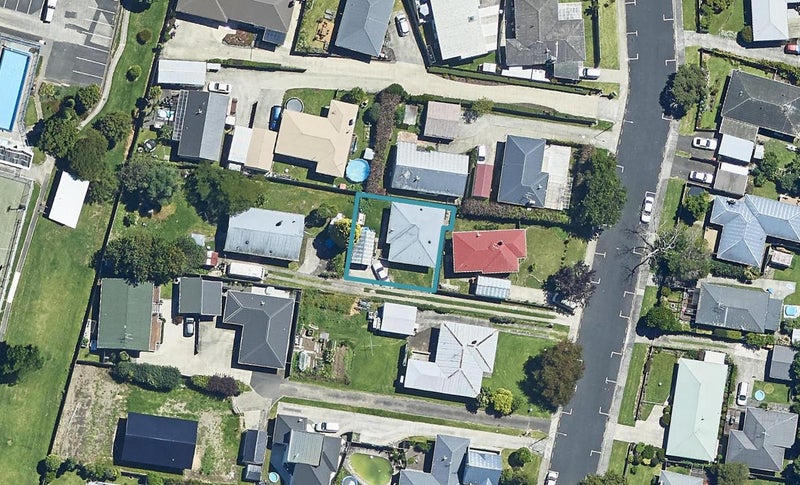 16B Queen Road, Bellevue, Tauranga - Carousel 1