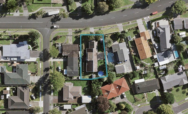 20 Walter Strevens Drive, Conifer Grove, Takanini - Carousel 1