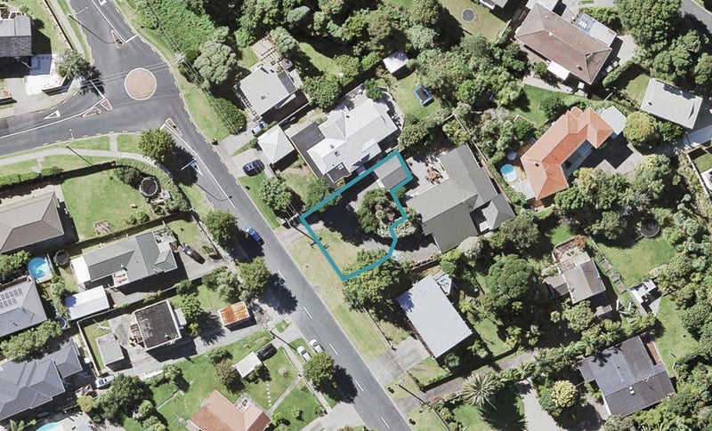 35A Lyons Avenue, Murrays Bay, Auckland - Carousel 1