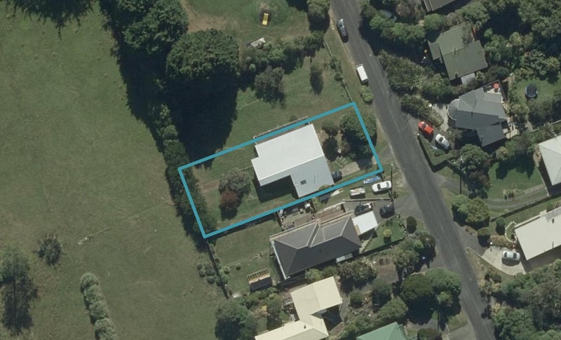 24 Frances Street, Broad Bay, Dunedin - Carousel 1