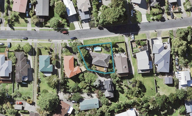 20 Wyoming Avenue, Murrays Bay, Auckland - Carousel 1