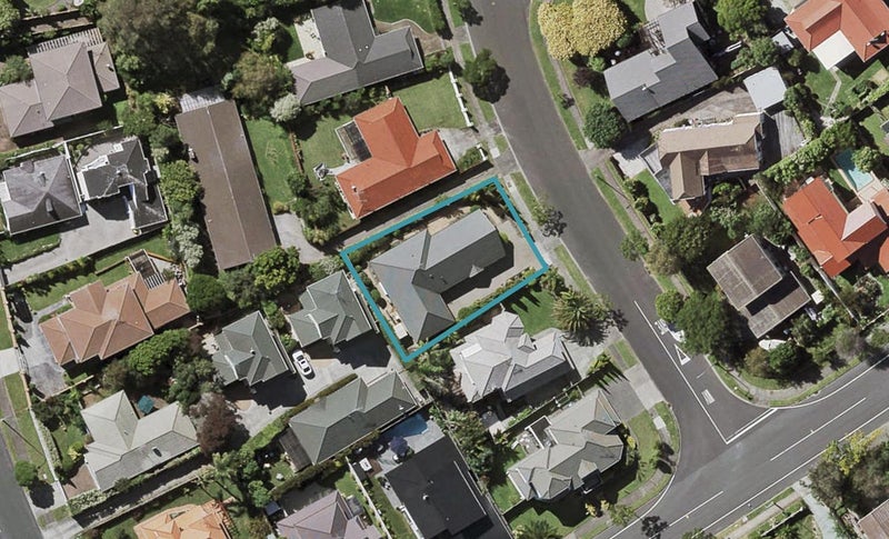 10 Pyatt Crescent, Saint Johns, Auckland - Carousel 1